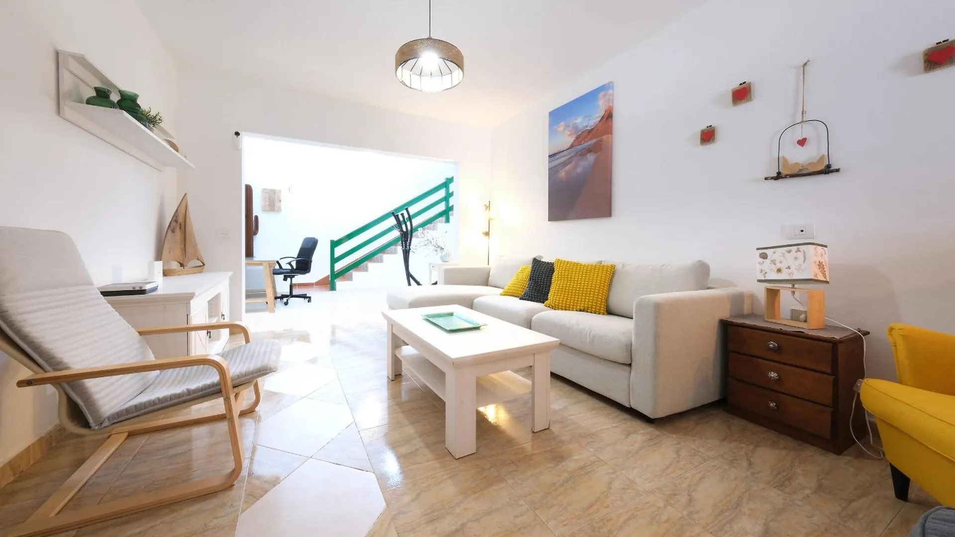 Hotel Nopasanada Tu Casa En Lanzarote El Cuchillo Spagna