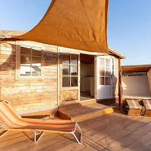  Hostal Alaia Tiny House Between Volcanoes And Beach Breaks