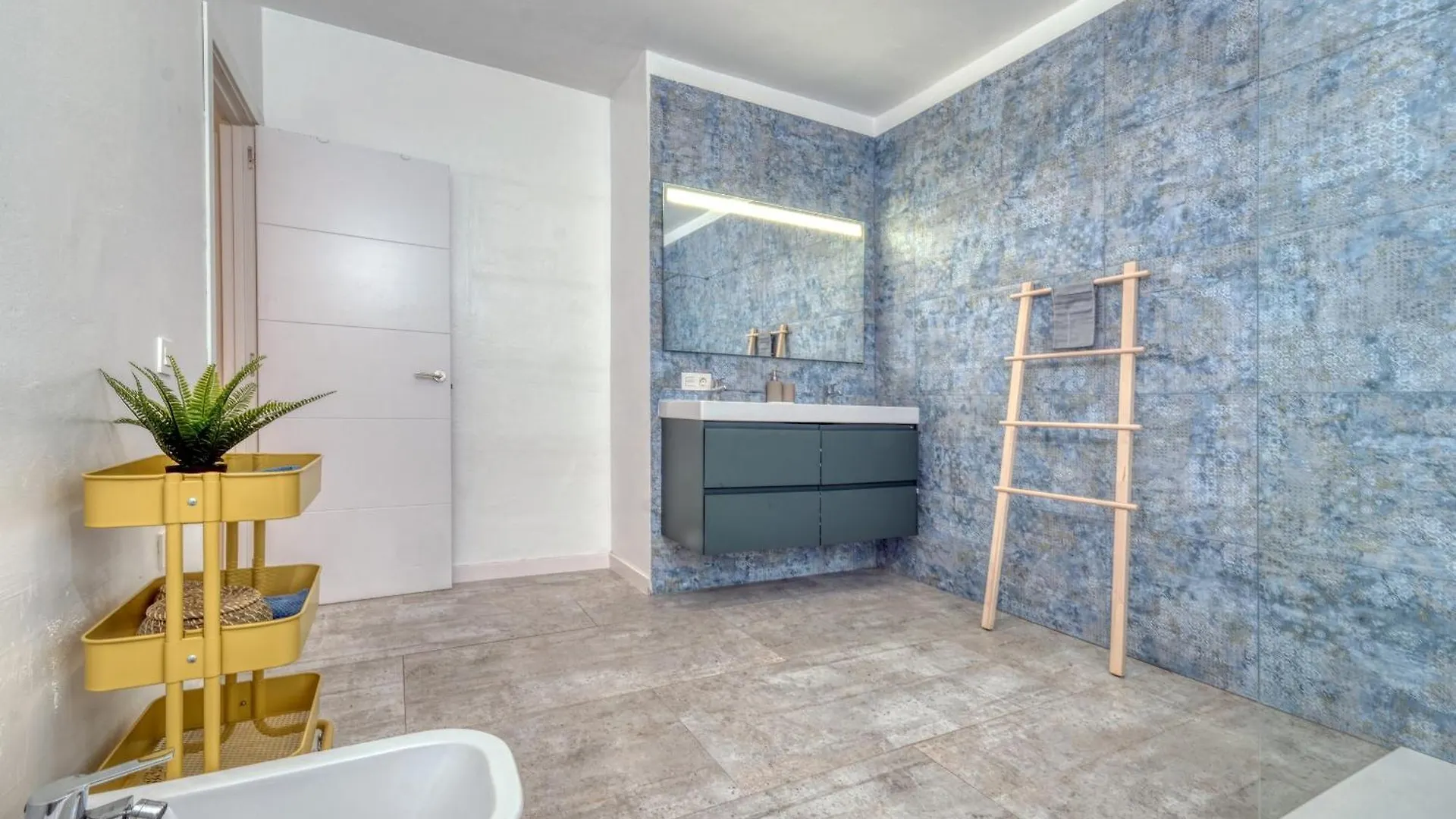 Hotel Nopasanada Tu Casa En Lanzarote El Cuchillo España