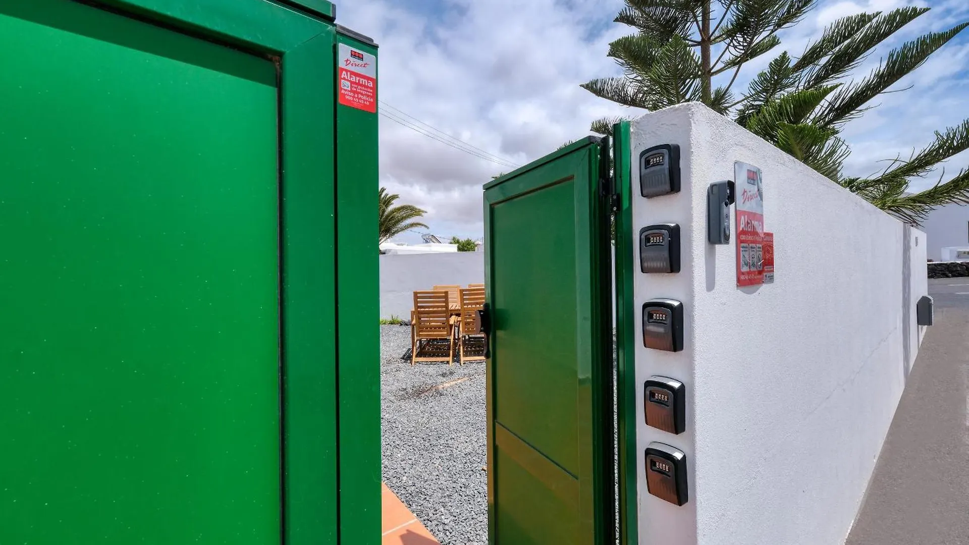 Hotel Nopasanada Tu Casa En Lanzarote El Cuchillo España