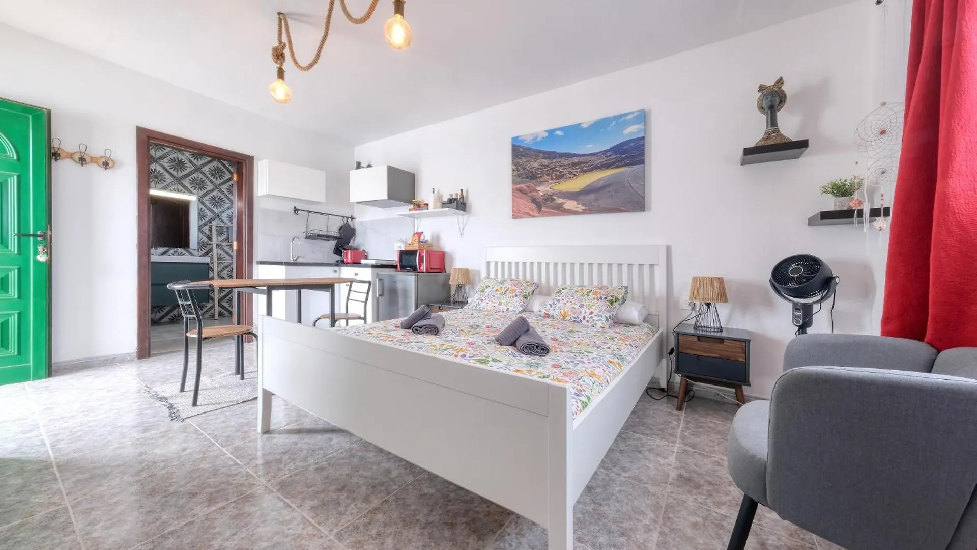 Hotel Nopasanada Tu Casa En Lanzarote El Cuchillo 0*,  España