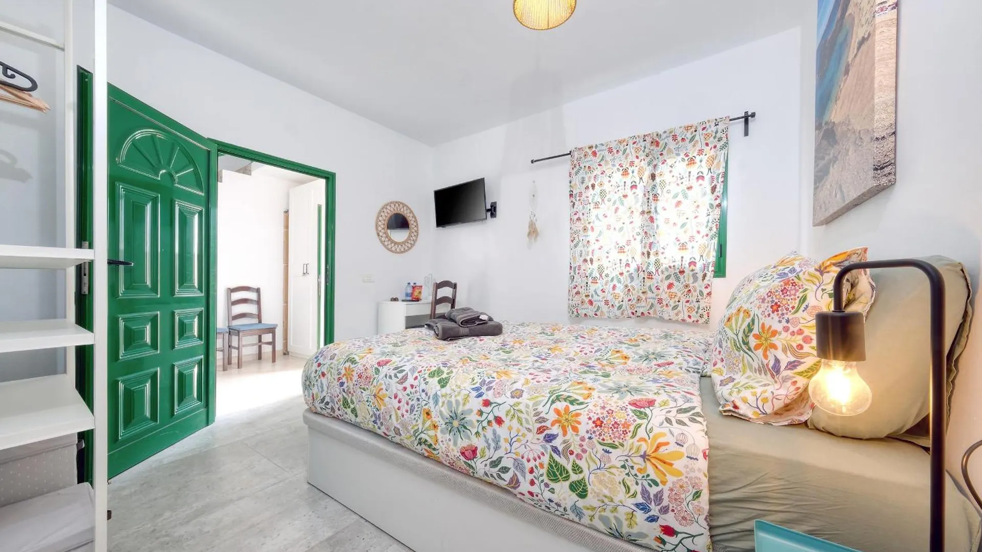 Hotel Nopasanada Tu Casa En Lanzarote El Cuchillo España